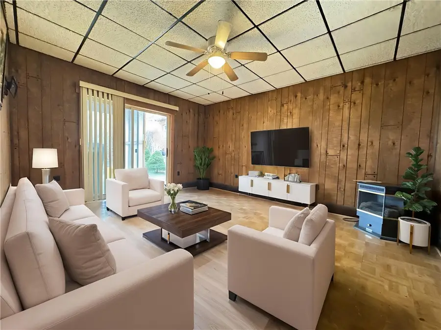 512 E 1st Ave, Derry, PA 15627 - Image #2