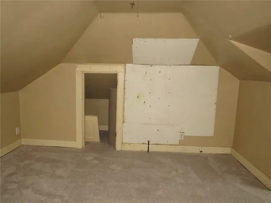 606 Crest Ave, Charleroi, PA 15022 - Image #2