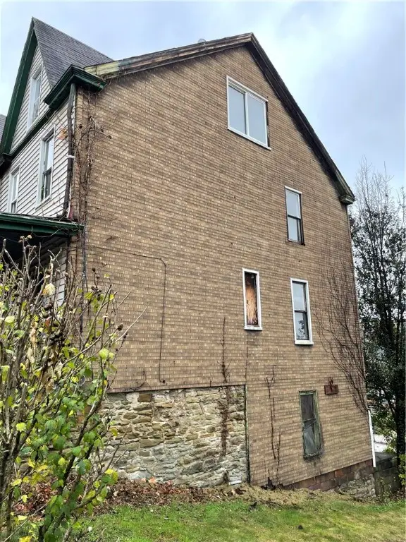 219 W 9th Ave, West Homestead, PA 15120 - Image #2