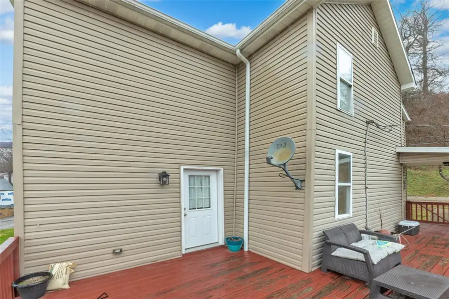 504 Howell St, Dawson, PA 15428 - Image #2
