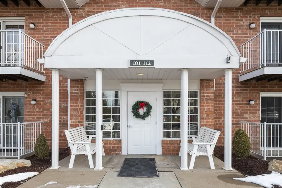 104 Clubhouse Dr #104, South Strabane Township, PA 15301 - #2