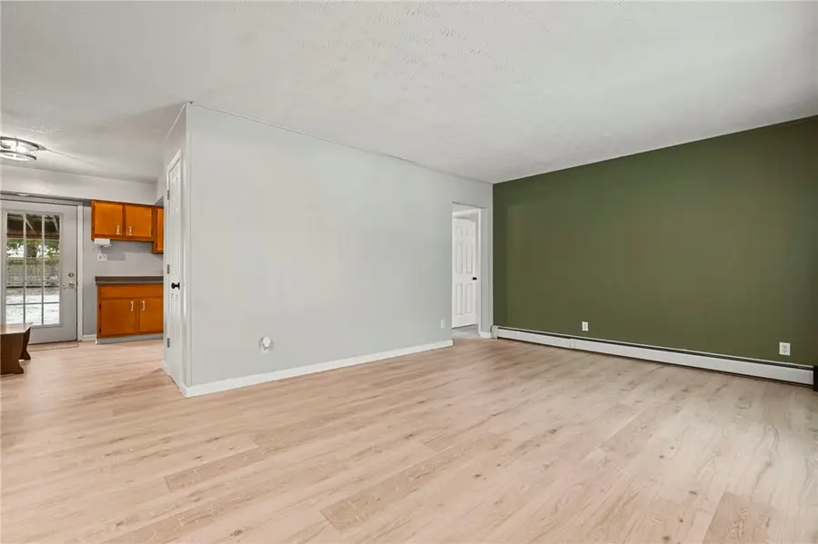 7 Hemlock Dr, Hempfield, PA 16125 - Image #2