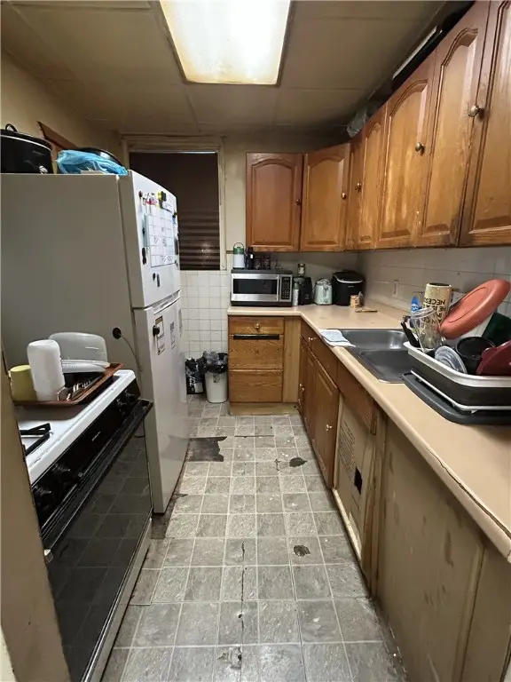 3427 Clearfield St., Pittsburgh, PA 15204 - #2