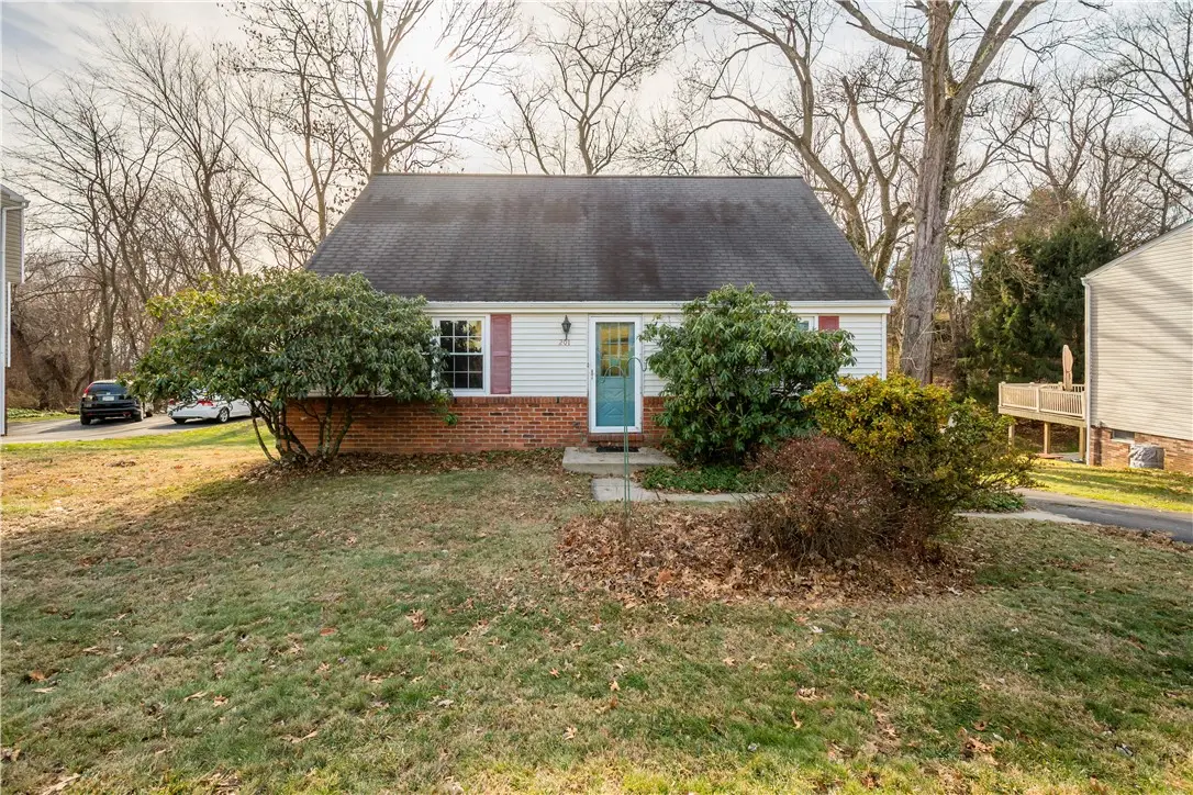201 Kenney Dr, Sewickley, PA 15143 - #1