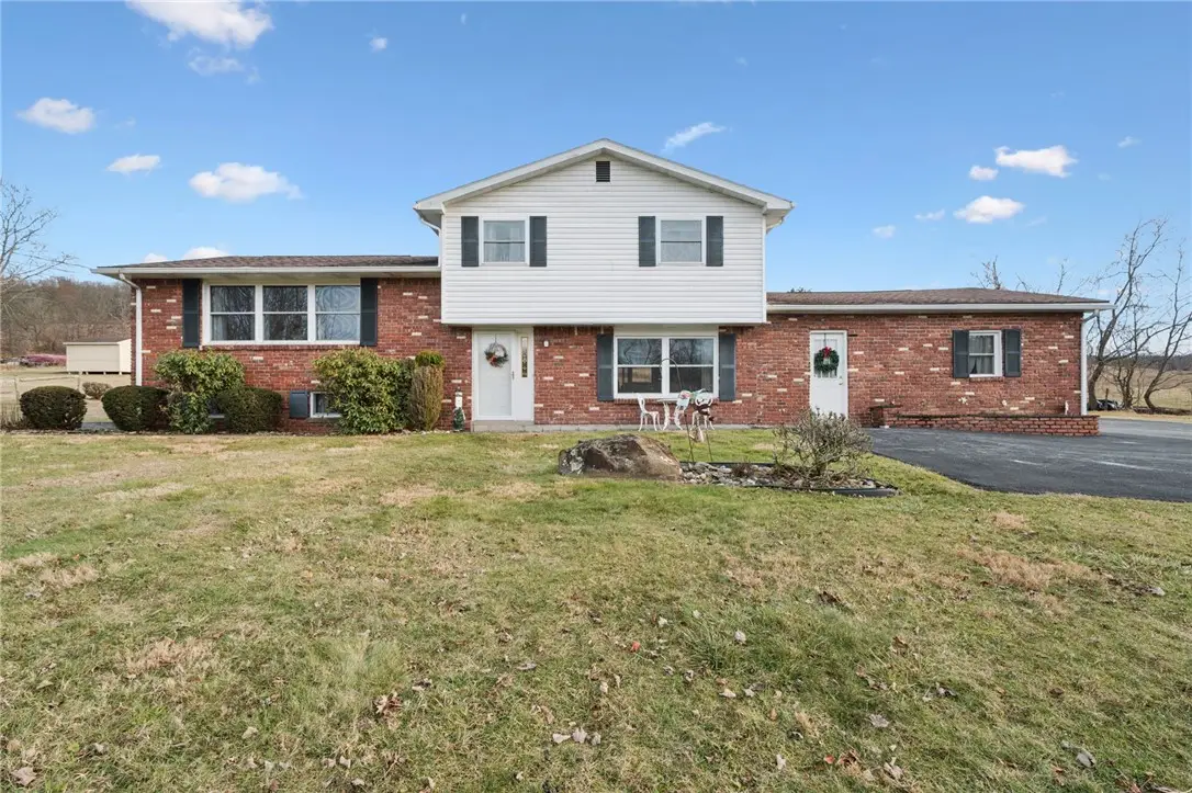140 Possum Hollow Rd, Hempfield, PA 15601 - Image #1