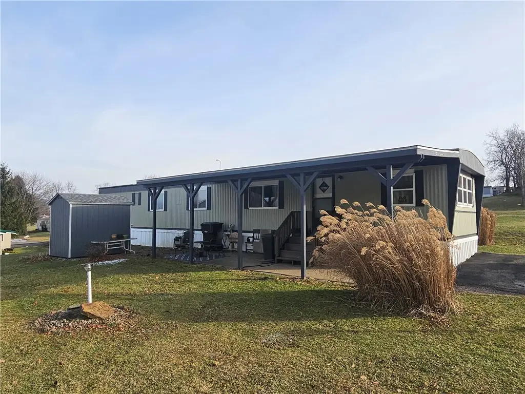 102 Tiffany Ln, Lake Arthur Estates, PA 16051 - Image #1