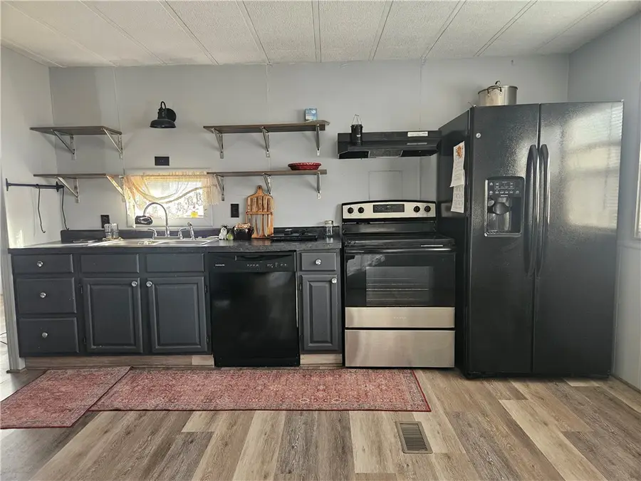 102 Tiffany Ln, Lake Arthur Estates, PA 16051 - Image #3