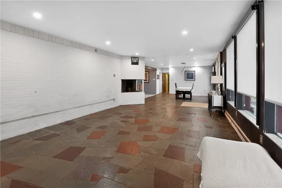 290 Maple Dr, Hempfield, PA 15601 - Image #3