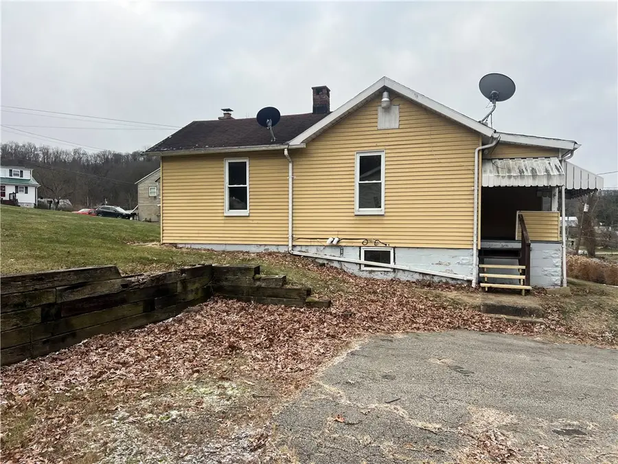 59 Dewey Aly, Leechburg, PA 15656 - Image #3