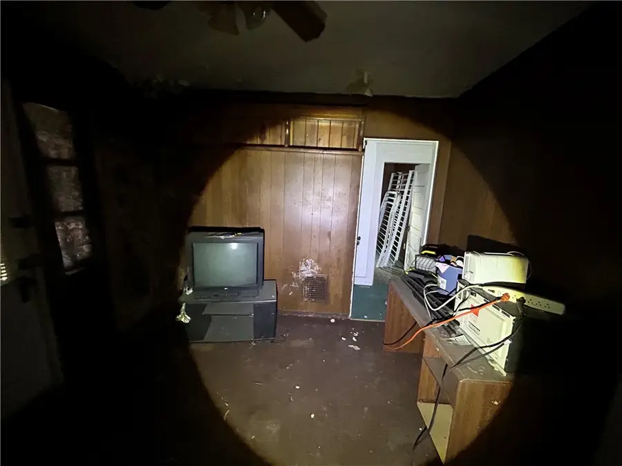 371 Ohio Ave, Clairton, PA 15025 - Image #3