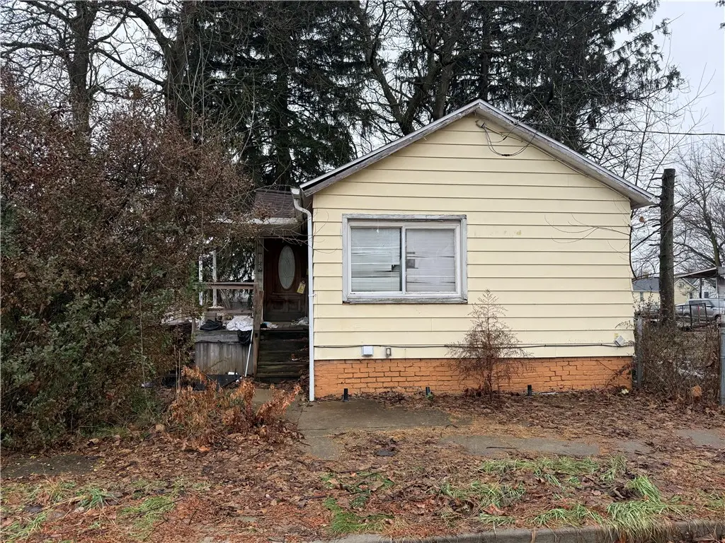 1142 Hamilton Ave, Farrell, PA 16121 - Image #1