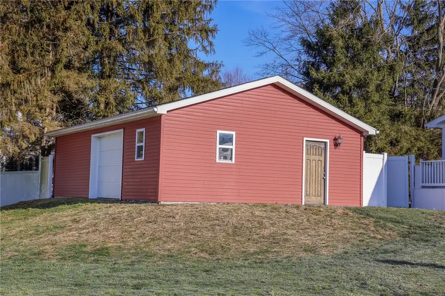 404 E Jamestown Road, West Salem, PA 16125 - Image #2