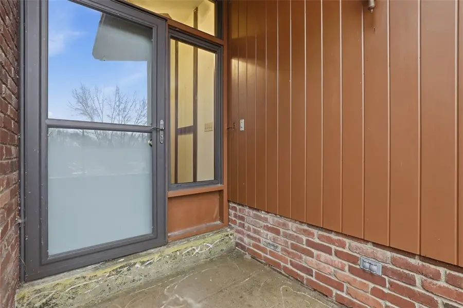 2471 Fife Dr, Upper Saint Clair, PA 15241 - Image #2