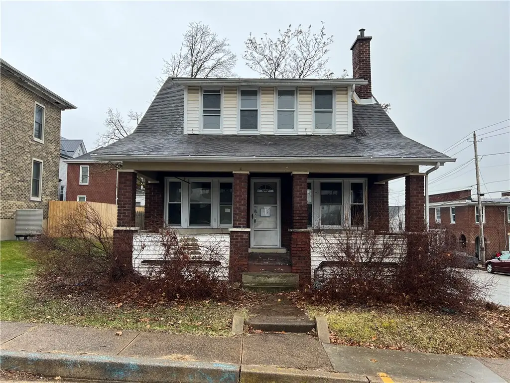 536 Patton Ave, Jeannette, PA 15644 - Image #1