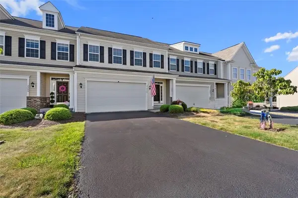 2284 Flint Dr, South Strabane, PA 15301