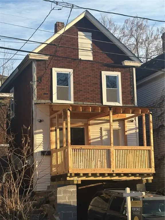 210 N 4th St, Jeannette, PA 15644 - Image #2