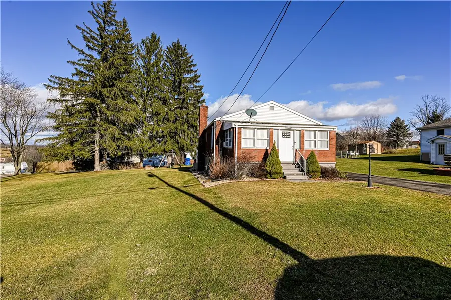 1938 Gay Ave, Hempfield, PA 15601 - Image #3