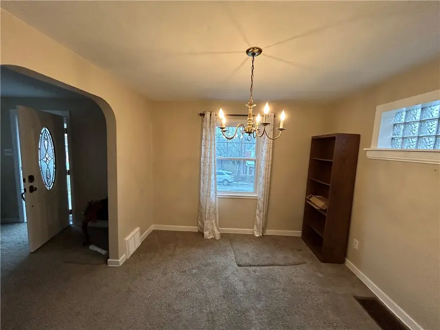 1581 Greencrest Dr, Brookline, PA 15226 - Image #3