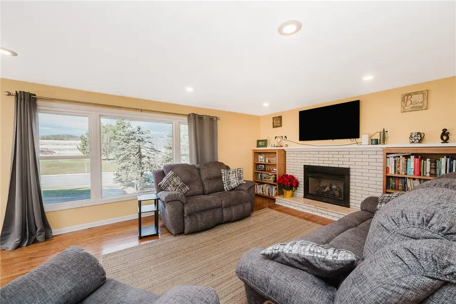 2509 Oakland Ave, White, PA 15701 - Image #3