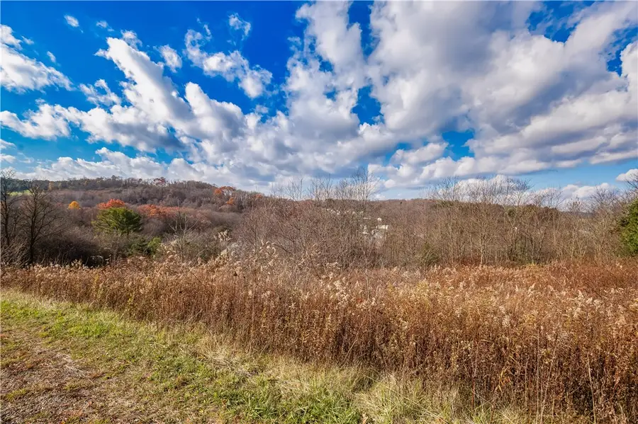 004 Oak Crest Drive, Jenner Township, PA 15563 - Image #3