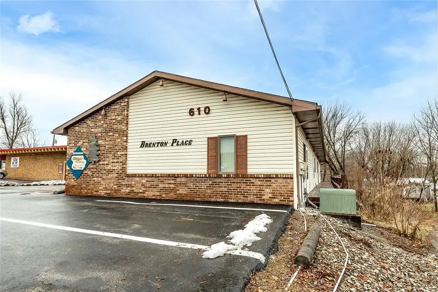 610 W Main St., Grove City, PA 16127 - Image #2