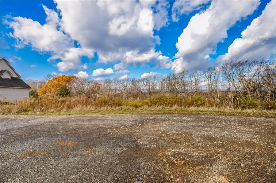 013 Oak Crest Drive, Jenner Township, PA 15563 - Image #3