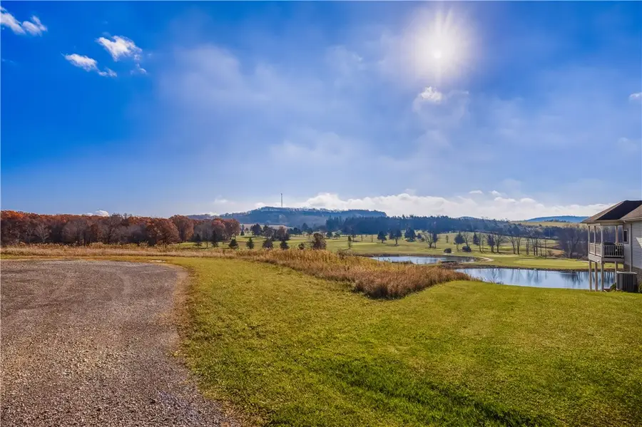 025 Oak Crest Drive, Jenner Township, PA 15563 - Image #2