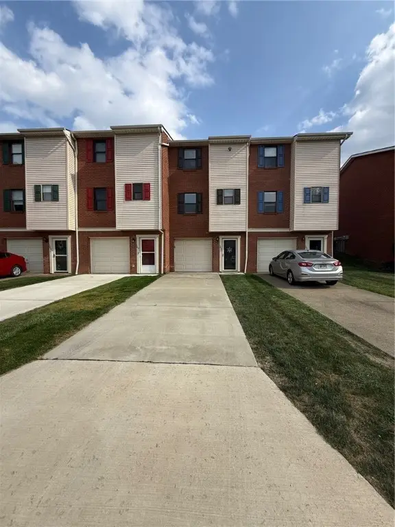 162 Woodhaven Drive, Seven Fields, PA 16046 - Image #1