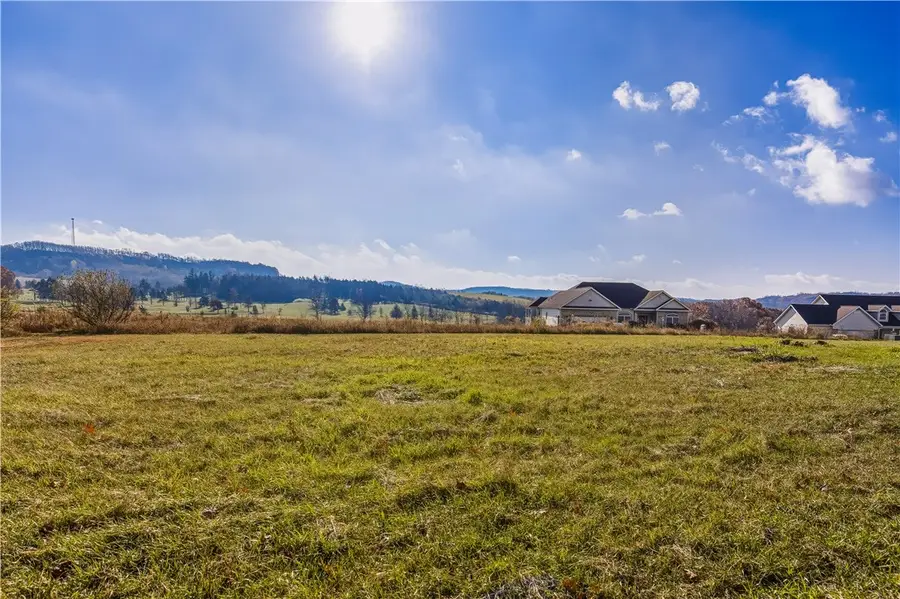 046 Oak Crest Drive, Jenner Township, PA 15563 - Image #3