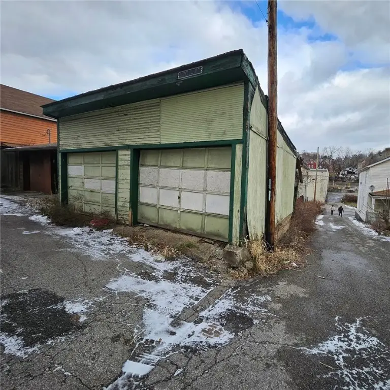 314 Corey Ave, Braddock, PA 15104 - Image #3