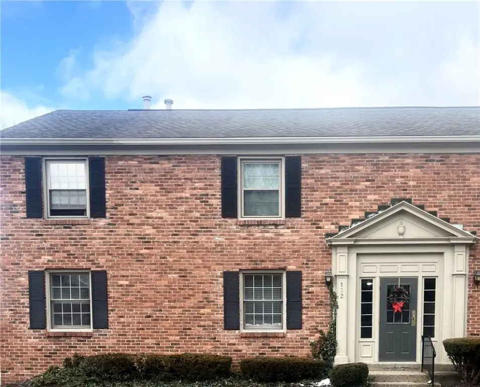 112 Jamestown Dr #A, Scott Township, PA 15216 - Image #1