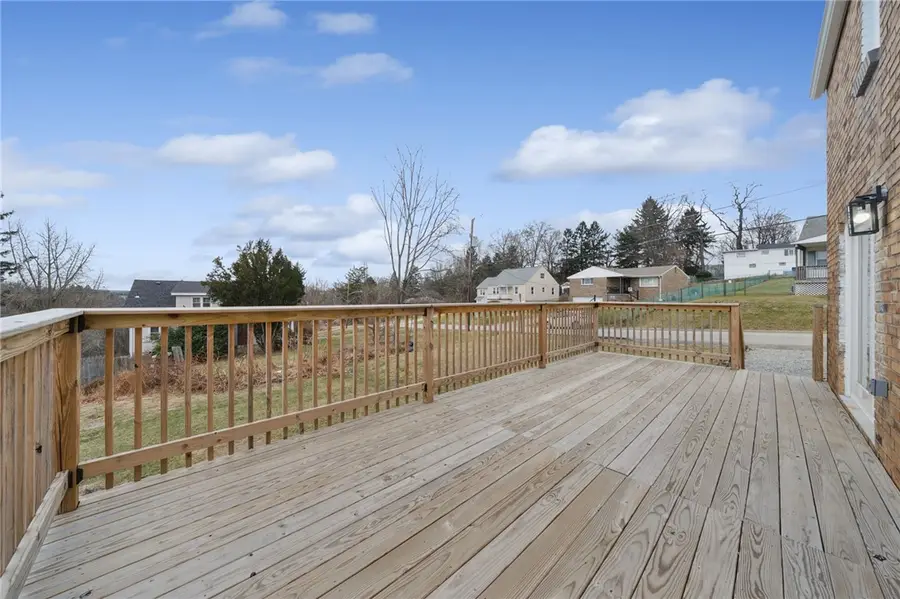 559 Hamil Rd, Verona, PA 15147 - Image #2