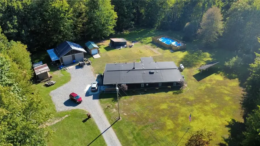 180 Hover, East Lackawannock, PA 16137 - Image #2