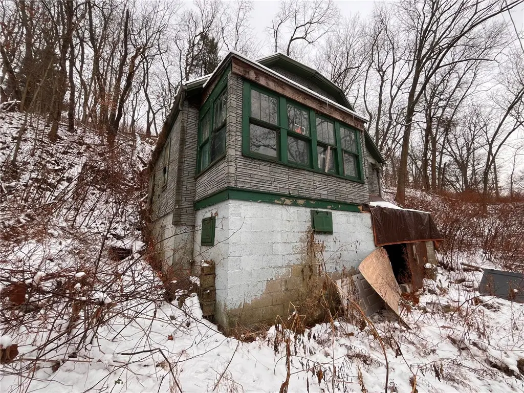 832 Oak Ave, Rochester, PA 15074 - Image #1