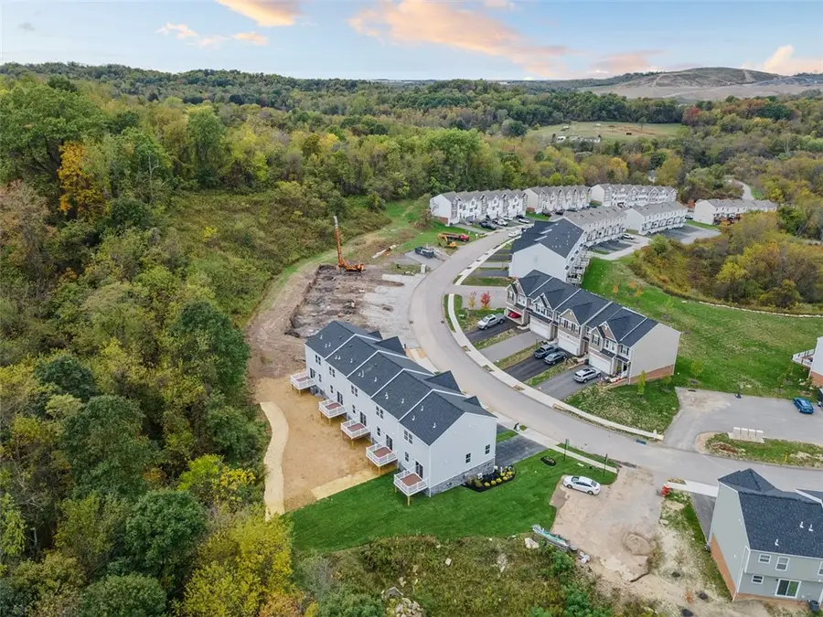 2002 Canterbury Dr, Imperial, PA 15126 - Image #3