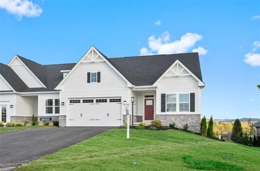 1049 Black Sands Drive, Penn Township, PA 15644 - Image #2