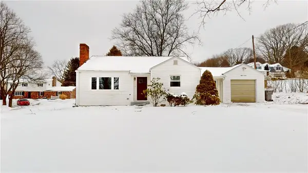 820 Sunset Dr, Center Twp, PA 16001