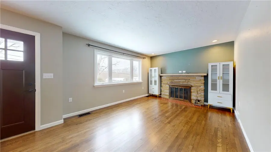 820 Sunset Dr, Center, PA 16001 - Image #3