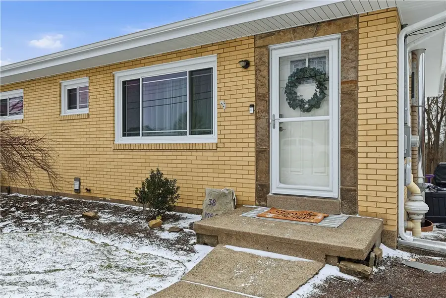 38 Magill Dr, West Deer, PA 15024 - Image #2