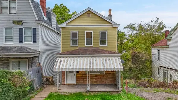 228 Alries St, Carrick, PA 15210