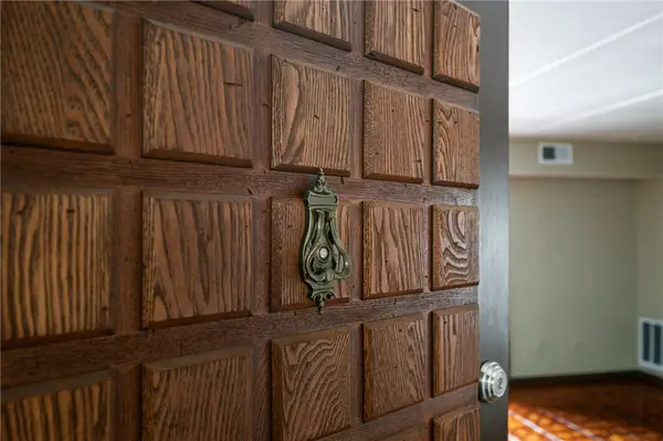 363 S Highland Ave #803, Shadyside, PA 15206