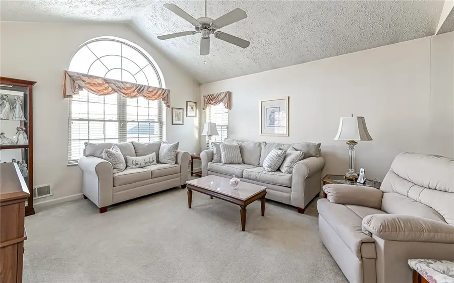 5138 Polo Fields Dr, Hampton, PA 15044 - Image #2