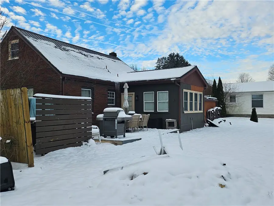 102 W Elizabeth, New Castle Northwest, PA 16105 - Image #2