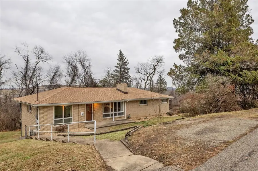 15 Pleasant Dr, Monessen, PA 15062 - Image #2