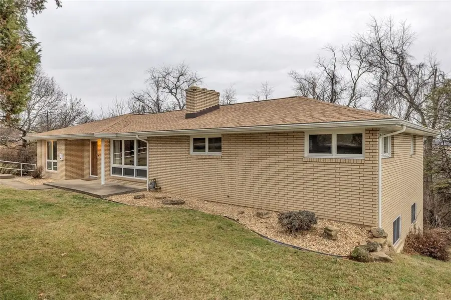 15 Pleasant Dr, Monessen, PA 15062 - Image #3