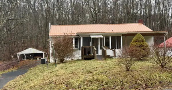 455 Adrian Sherrett Rd, Washington Twp, PA 16210