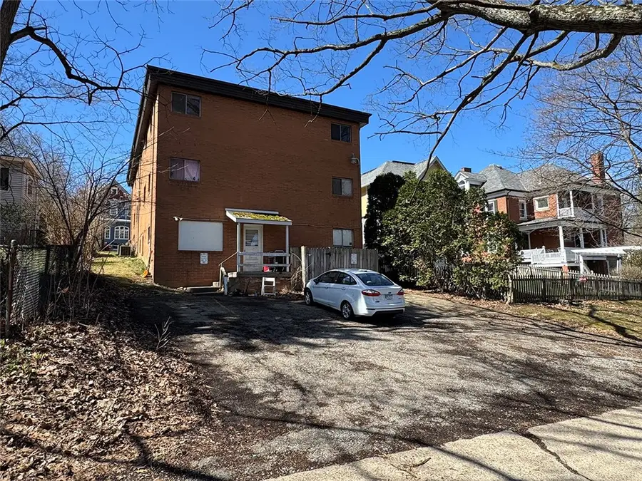 433 N Maple Ave, Greensburg, PA 15601 - Image #2