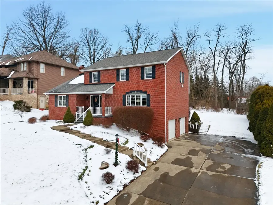 571 Cedar Glenn Dr, North Huntingdon, PA 15642 - Image #3