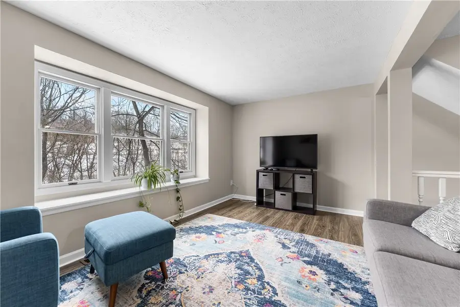 202 Timberidge Dr, Bethel Park, PA 15102 - Image #3