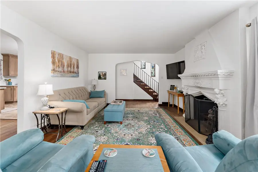 1012 Forsythe Rd, Carnegie, PA 15106 - Image #3